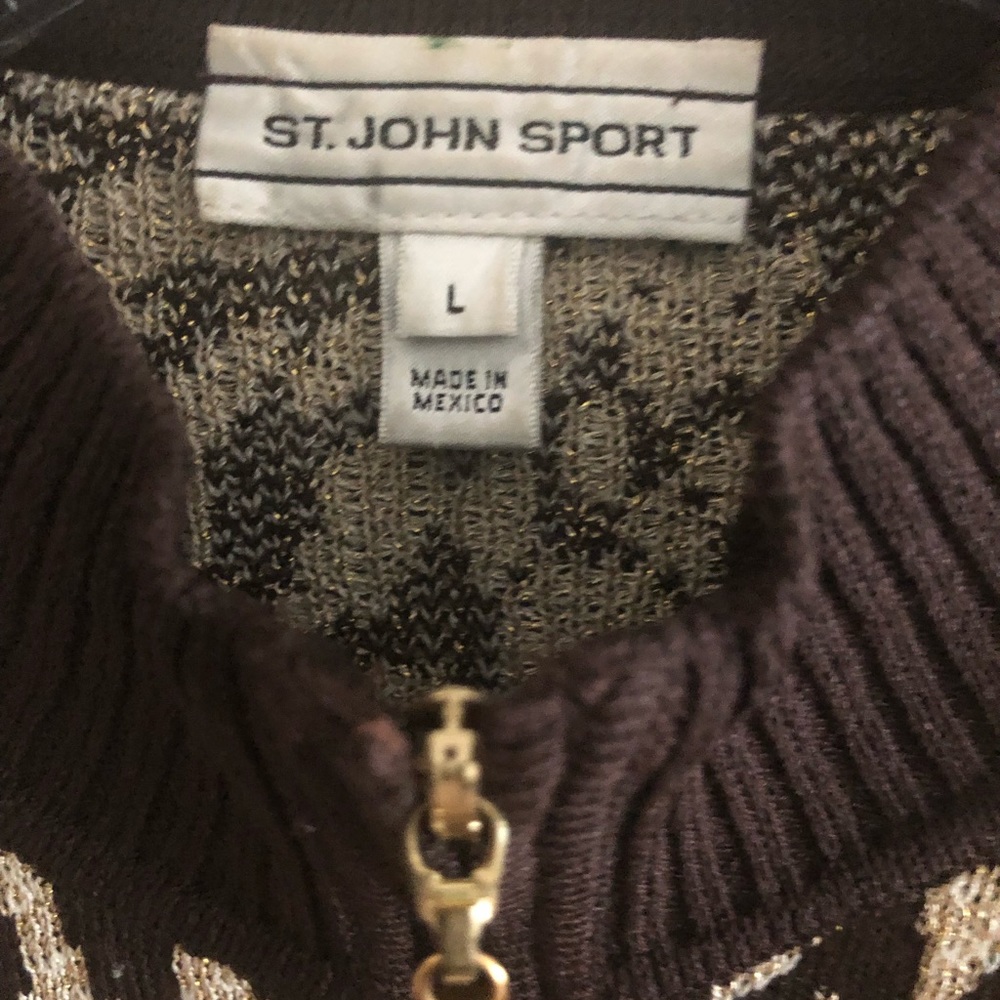 Sweater - Picture 2 of 3